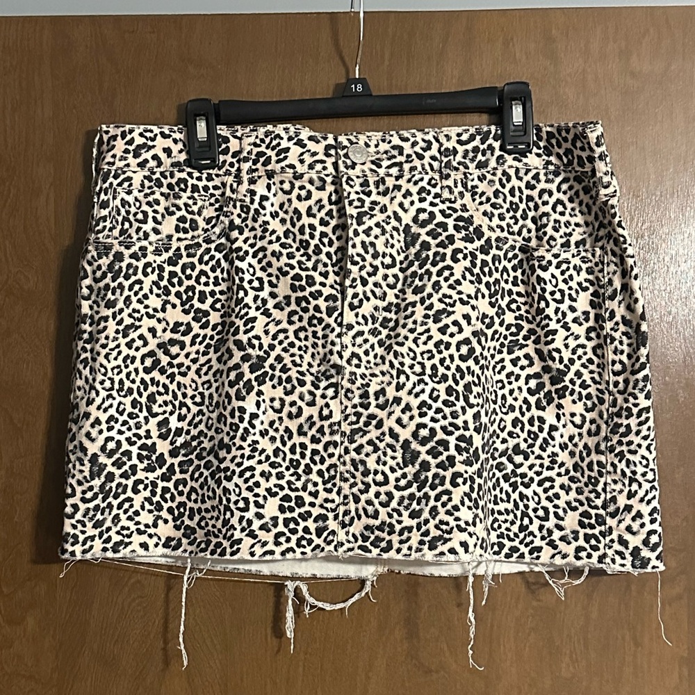 Express Distressed Hem Straight Mini Mid Rise Skirt